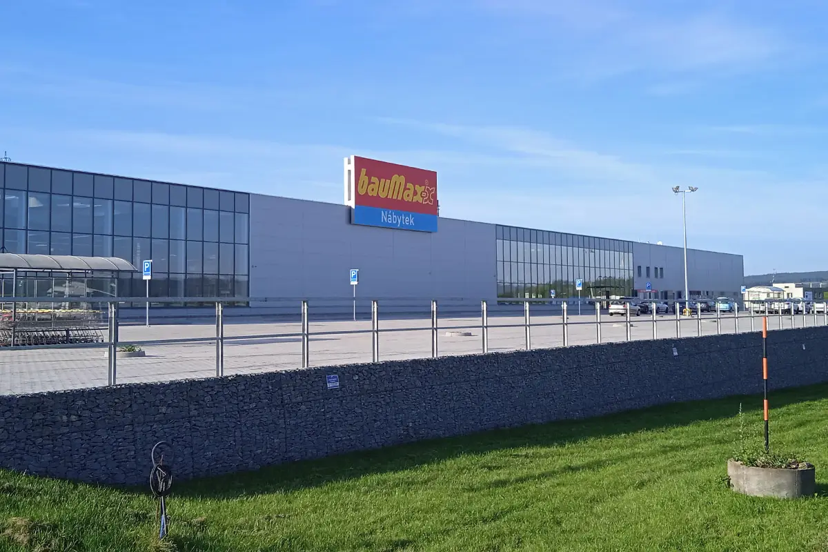 bauMax